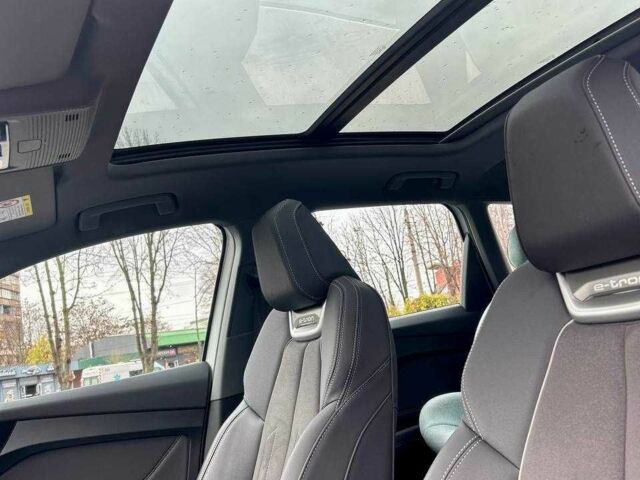 Білий Ауді Ку 5, об'ємом двигуна 0 л та пробігом 14 тис. км за 29600 $, фото 7 на Automoto.ua