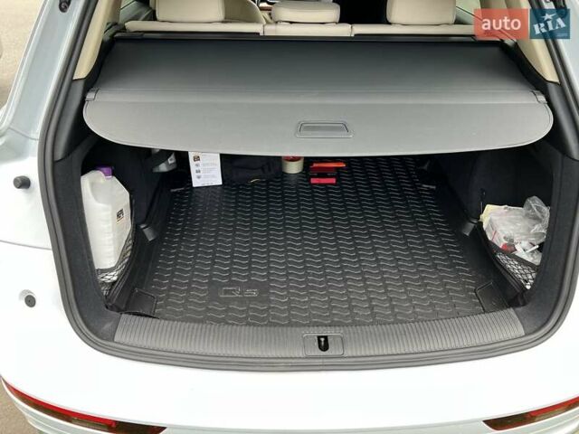 Білий Ауді Ку 5, об'ємом двигуна 1.98 л та пробігом 23 тис. км за 45000 $, фото 9 на Automoto.ua