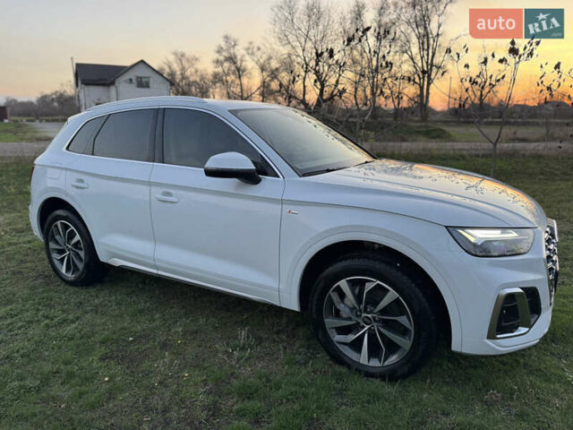 Белый Ауди Ку 5, объемом двигателя 1.98 л и пробегом 20 тыс. км за 36900 $, фото 5 на Automoto.ua