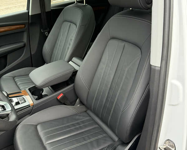Ауди Ку 5 2023 в Львове на Automoto.ua Белый Ауди Ку 5, объемом двигателя 2 л и пробегом 16 тыс. км за 39500 $, фото 16 на Automoto.ua