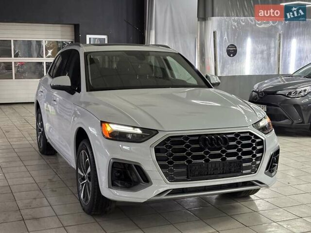 Білий Ауді Ку 5, об'ємом двигуна 2 л та пробігом 22 тис. км за 46500 $, фото 2 на Automoto.ua