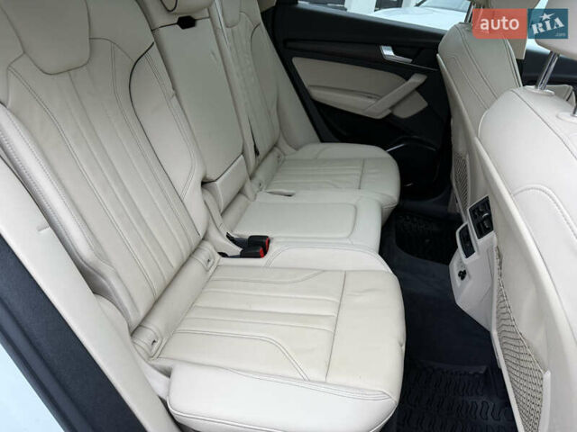 Белый Ауди Ку 5, объемом двигателя 1.98 л и пробегом 21 тыс. км за 38900 $, фото 65 на Automoto.ua