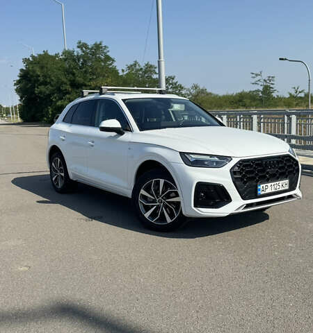 Белый Ауди Ку 5, объемом двигателя 1.98 л и пробегом 7 тыс. км за 39500 $, фото 2 на Automoto.ua