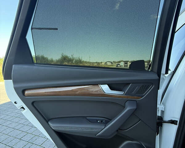 Білий Ауді Ку 5, об'ємом двигуна 1.98 л та пробігом 20 тис. км за 56900 $, фото 26 на Automoto.ua