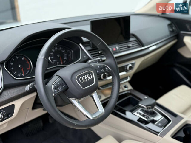 Белый Ауди Ку 5, объемом двигателя 1.98 л и пробегом 21 тыс. км за 38900 $, фото 54 на Automoto.ua