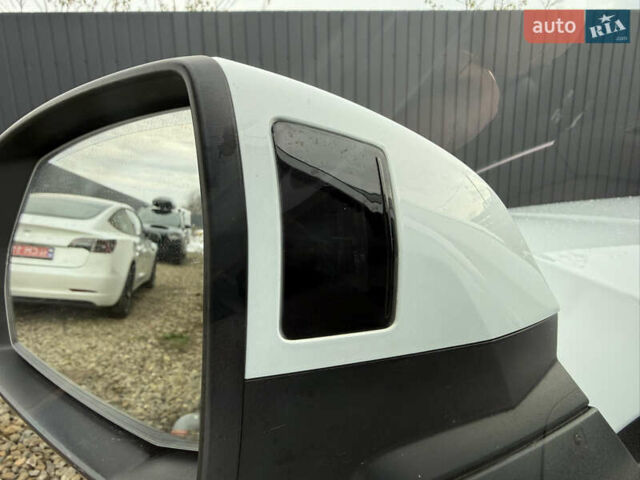 Белый Ауди Ку 5, объемом двигателя 1.98 л и пробегом 17 тыс. км за 37900 $, фото 43 на Automoto.ua