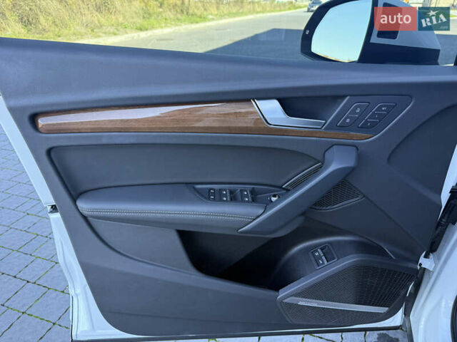 Білий Ауді Ку 5, об'ємом двигуна 1.98 л та пробігом 20 тис. км за 56900 $, фото 28 на Automoto.ua