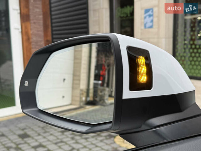 Белый Ауди Ку 5, объемом двигателя 1.98 л и пробегом 4 тыс. км за 38700 $, фото 36 на Automoto.ua