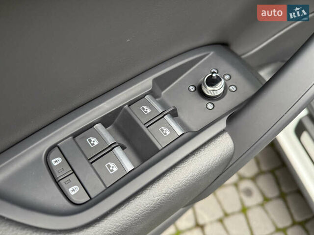 Белый Ауди Ку 5, объемом двигателя 1.98 л и пробегом 4 тыс. км за 38700 $, фото 33 на Automoto.ua