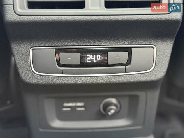 Белый Ауди Ку 5, объемом двигателя 1.98 л и пробегом 17 тыс. км за 37900 $, фото 90 на Automoto.ua