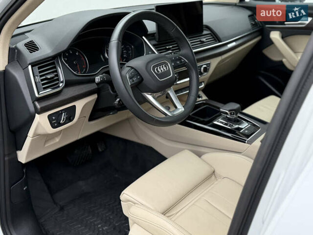 Белый Ауди Ку 5, объемом двигателя 1.98 л и пробегом 21 тыс. км за 38900 $, фото 53 на Automoto.ua