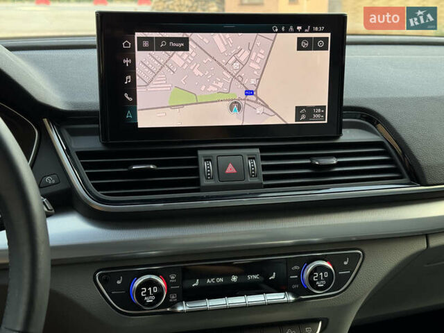 Білий Ауді Ку 5, об'ємом двигуна 2 л та пробігом 5 тис. км за 46500 $, фото 38 на Automoto.ua