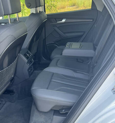 Белый Ауди Ку 5, объемом двигателя 1.98 л и пробегом 7 тыс. км за 39500 $, фото 14 на Automoto.ua