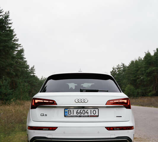 Белый Ауди Ку 5, объемом двигателя 1.98 л и пробегом 2 тыс. км за 42000 $, фото 12 на Automoto.ua