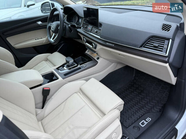 Белый Ауди Ку 5, объемом двигателя 1.98 л и пробегом 21 тыс. км за 38900 $, фото 67 на Automoto.ua