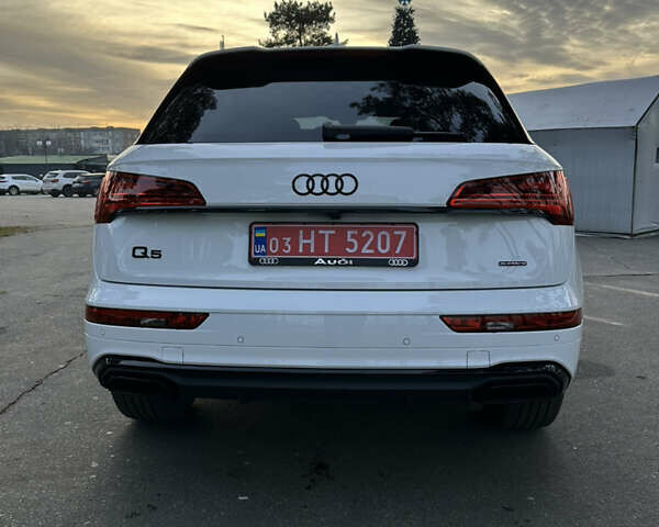 Білий Ауді Ку 5, об'ємом двигуна 1.98 л та пробігом 22 тис. км за 41777 $, фото 6 на Automoto.ua