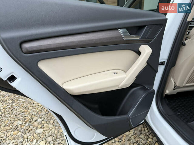 Белый Ауди Ку 5, объемом двигателя 1.98 л и пробегом 21 тыс. км за 38900 $, фото 55 на Automoto.ua