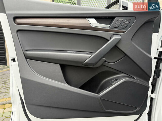 Белый Ауди Ку 5, объемом двигателя 1.98 л и пробегом 4 тыс. км за 38700 $, фото 17 на Automoto.ua