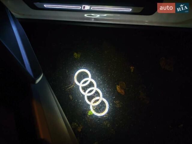 Белый Ауди Ку 5, объемом двигателя 1.98 л и пробегом 7 тыс. км за 45000 $, фото 15 на Automoto.ua