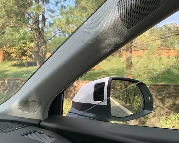 Білий Ауді Ку 5, об'ємом двигуна 1.98 л та пробігом 6 тис. км за 46900 $, фото 20 на Automoto.ua