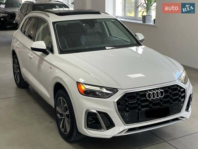 Білий Ауді Ку 5, об'ємом двигуна 1.98 л та пробігом 6 тис. км за 46900 $, фото 4 на Automoto.ua