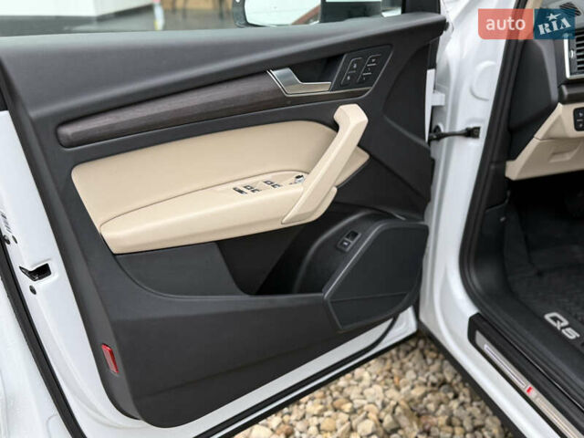 Белый Ауди Ку 5, объемом двигателя 1.98 л и пробегом 21 тыс. км за 38900 $, фото 44 на Automoto.ua