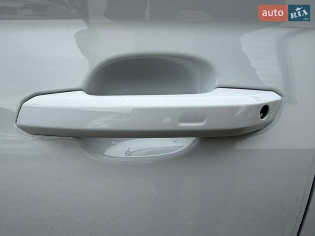 Белый Ауди Ку 5, объемом двигателя 1.98 л и пробегом 17 тыс. км за 37900 $, фото 93 на Automoto.ua