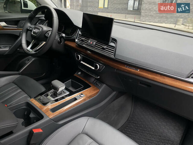 Белый Ауди Ку 5, объемом двигателя 2 л и пробегом 4 тыс. км за 34700 $, фото 29 на Automoto.ua