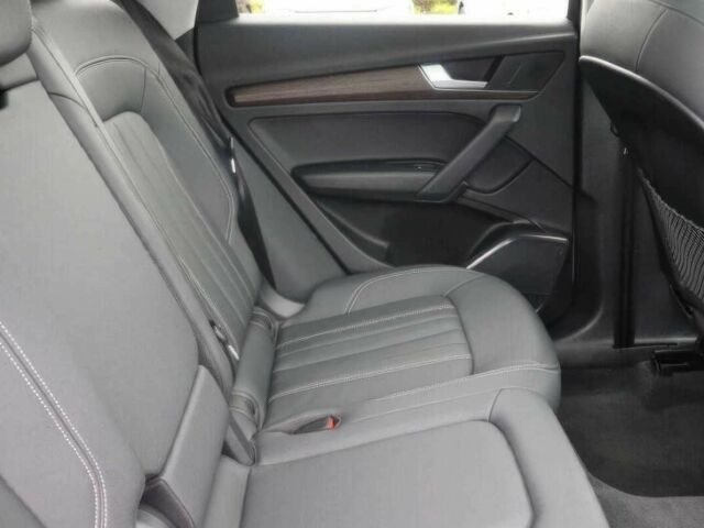 Білий Ауді Ку 5, об'ємом двигуна 2 л та пробігом 18 тис. км за 19800 $, фото 9 на Automoto.ua