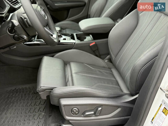 Белый Ауди Ку 5, объемом двигателя 1.98 л и пробегом 17 тыс. км за 37900 $, фото 47 на Automoto.ua