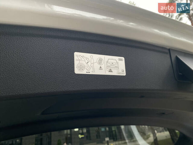 Белый Ауди Ку 5, объемом двигателя 2 л и пробегом 4 тыс. км за 34700 $, фото 32 на Automoto.ua