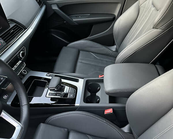 Білий Ауді Ку 5, об'ємом двигуна 1.98 л та пробігом 22 тис. км за 41777 $, фото 14 на Automoto.ua