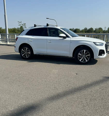 Белый Ауди Ку 5, объемом двигателя 1.98 л и пробегом 7 тыс. км за 39500 $, фото 5 на Automoto.ua