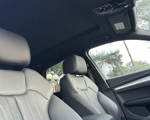 Білий Ауді Ку 5, об'ємом двигуна 1.98 л та пробігом 22 тис. км за 41777 $, фото 21 на Automoto.ua