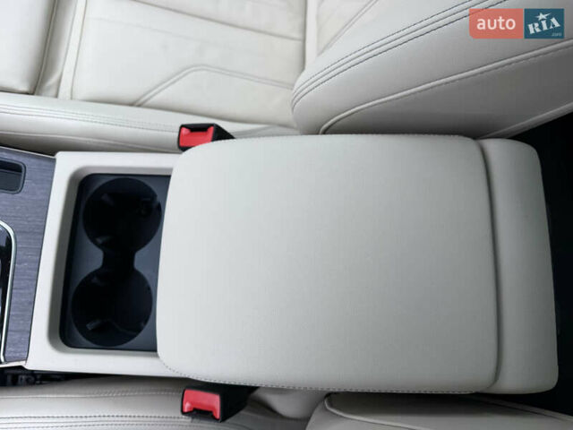 Белый Ауди Ку 5, объемом двигателя 1.98 л и пробегом 21 тыс. км за 38900 $, фото 83 на Automoto.ua