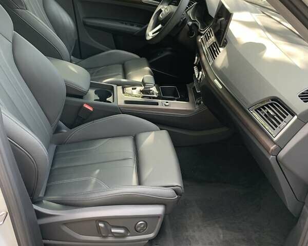 Білий Ауді Ку 5, об'ємом двигуна 1.98 л та пробігом 6 тис. км за 46900 $, фото 11 на Automoto.ua