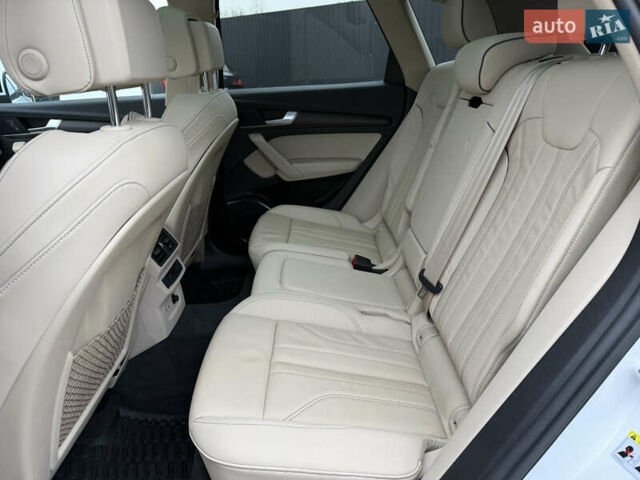 Белый Ауди Ку 5, объемом двигателя 1.98 л и пробегом 21 тыс. км за 38900 $, фото 58 на Automoto.ua