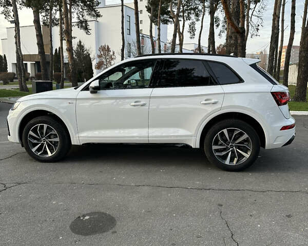 Білий Ауді Ку 5, об'ємом двигуна 1.98 л та пробігом 22 тис. км за 41777 $, фото 9 на Automoto.ua