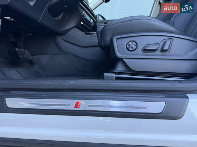 Білий Ауді Ку 5, об'ємом двигуна 1.98 л та пробігом 20 тис. км за 56900 $, фото 30 на Automoto.ua