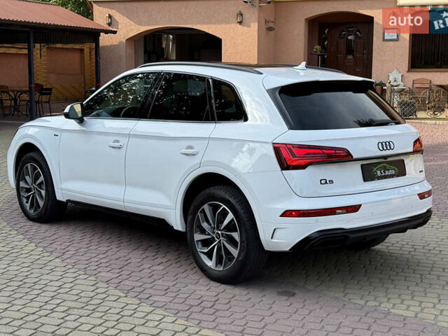 Білий Ауді Ку 5, об'ємом двигуна 2 л та пробігом 5 тис. км за 46500 $, фото 12 на Automoto.ua