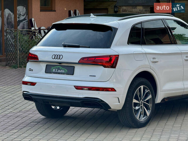 Білий Ауді Ку 5, об'ємом двигуна 2 л та пробігом 5 тис. км за 46500 $, фото 16 на Automoto.ua