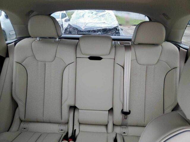 Білий Ауді Ку 5, об'ємом двигуна 2 л та пробігом 26 тис. км за 18500 $, фото 9 на Automoto.ua