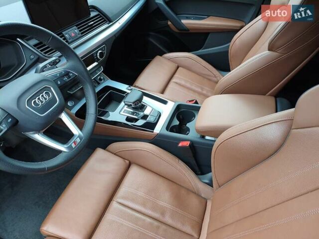 Белый Ауди Ку 5, объемом двигателя 1.98 л и пробегом 7 тыс. км за 45000 $, фото 10 на Automoto.ua