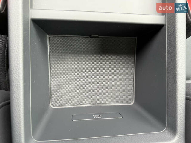 Белый Ауди Ку 5, объемом двигателя 1.98 л и пробегом 17 тыс. км за 37900 $, фото 80 на Automoto.ua