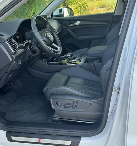 Белый Ауди Ку 5, объемом двигателя 1.98 л и пробегом 7 тыс. км за 39500 $, фото 15 на Automoto.ua