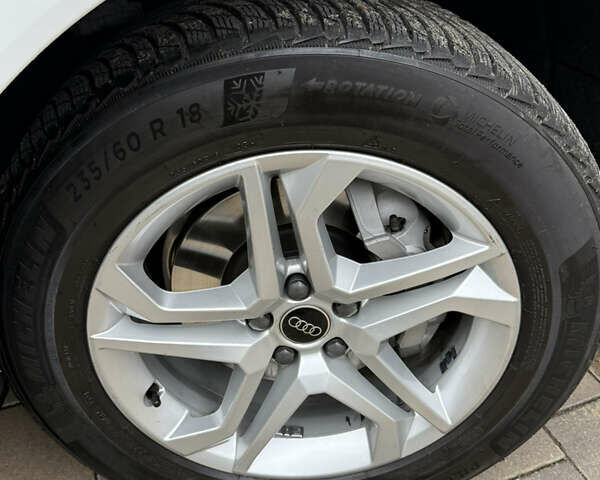 Белый Ауди Ку 5, объемом двигателя 1.97 л и пробегом 12 тыс. км за 59000 $, фото 12 на Automoto.ua