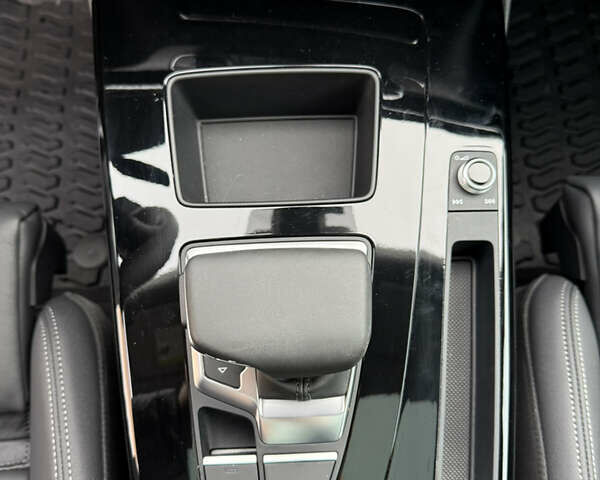 Белый Ауди Ку 5, объемом двигателя 1.98 л и пробегом 17 тыс. км за 37900 $, фото 78 на Automoto.ua