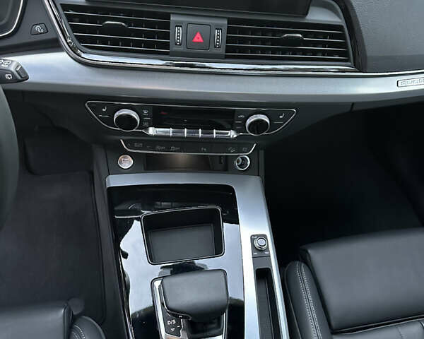 Білий Ауді Ку 5, об'ємом двигуна 1.98 л та пробігом 22 тис. км за 41777 $, фото 15 на Automoto.ua