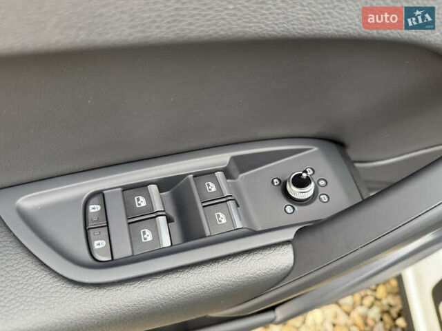 Белый Ауди Ку 5, объемом двигателя 1.98 л и пробегом 17 тыс. км за 37900 $, фото 41 на Automoto.ua