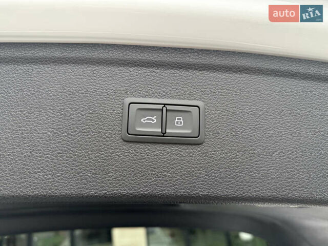 Белый Ауди Ку 5, объемом двигателя 1.98 л и пробегом 4 тыс. км за 38700 $, фото 41 на Automoto.ua